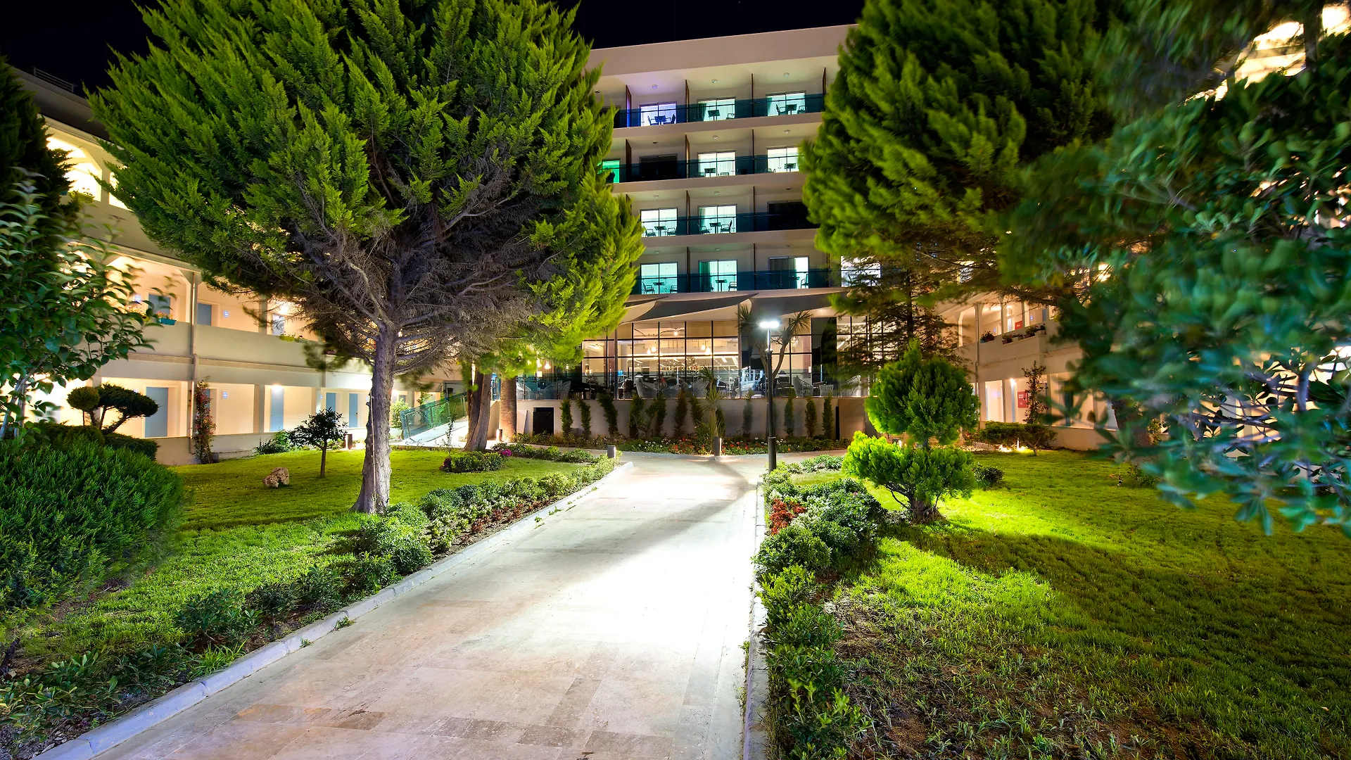 Flora Garden Ephesus Kusadasi Davutlar Hotel