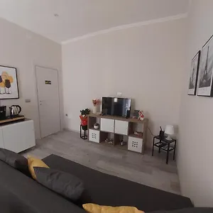 Cortile Gallinaccio Apartament Katania